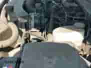 2004 Chevrolet Tahoe LS z VIN 1GNEC13V34R295484, wystawiony jako IAAI lot #42888588 z przebiegiem 150 250 mil mil oraz . Historia ofert i sprzedaży dostępna na DreamBid. Obrazek 19.