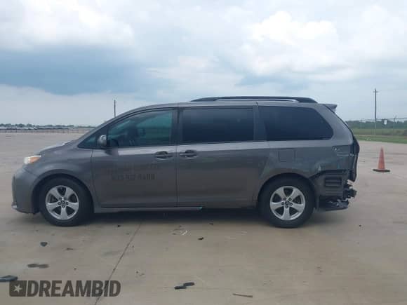2020 Toyota Sienna LE with VIN 5TDKZ3DC6LS030934, listed as a IAAI auction lot 43066835 with 173,707 mi miles and . Bid and sale history available at DreamBid. Image 14.