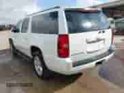 2007 Chevrolet Suburban LTZ z VIN 3GNFC16J47G100560, wystawiony jako IAAI lot #42432799 z przebiegiem 233 595 mil mil oraz . Historia ofert i sprzedaży dostępna na DreamBid. Obrazek 3.