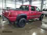 2005 Chevrolet Silverado 1500 Z71 z VIN 2GCEK13T351280729, wystawiony jako Copart lot #60030175 z przebiegiem 251 274 mil mil oraz Szkoda całkowita • Salvage title. Historia ofert i sprzedaży dostępna na DreamBid. Obrazek 3.