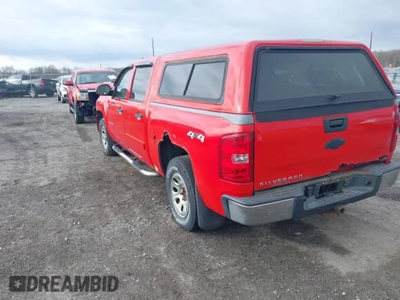 2011 Chevrolet Silverado 1500 LS z VIN 3GCPKREA0BG182991, wystawiony jako IAAI lot #41925926 z przebiegiem 180 670 mil mil oraz . Historia ofert i sprzedaży dostępna na DreamBid. Obrazek 3.