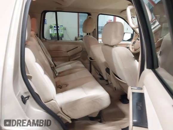 2006 Ford Explorer XLT z VIN 1FMEU738X6ZA13312, wystawiony jako IAAI lot #41920829 z przebiegiem 168 238 mil mil oraz . Historia ofert i sprzedaży dostępna na DreamBid. Obrazek 8.