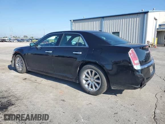 2012 Chrysler 300 Limited z VIN 2C3CCACG2CH242411, wystawiony jako Copart lot #80325775 z przebiegiem 165 492 mil mil oraz Szkoda całkowita • Salvage title. Historia ofert i sprzedaży dostępna na DreamBid. Obrazek 2.