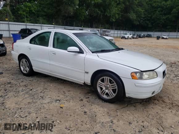 2005 Volvo S60 с VIN YV1RS592252430170, выставлен на аукционе Copart как лот 65732275 с пробегом 218 085 миль миль и Списание • Salvage title. История ставок и продаж доступна на DreamBid. Изображение 4.