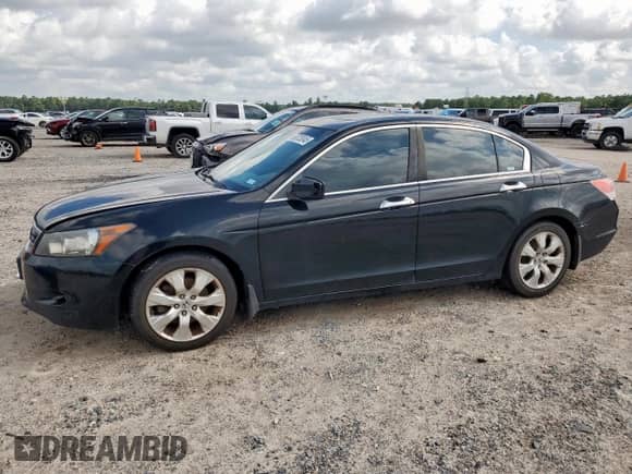 2009 Honda Accord EX-L with VIN 1HGCP36819A024078, listed as a Copart auction lot 68720045 with 239,258 mi miles and Clean title. Bid and sale history available at DreamBid. Image 1.