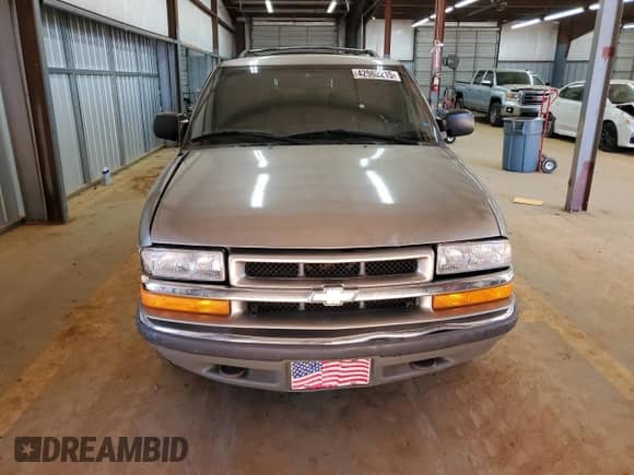 2000 Chevrolet Blazer LT с VIN 1GNDT13W6Y2352456, выставлен на аукционе Copart как лот 42962215 с пробегом 177 893 миль миль и Списание • Salvage title. История ставок и продаж доступна на DreamBid. Изображение 5.