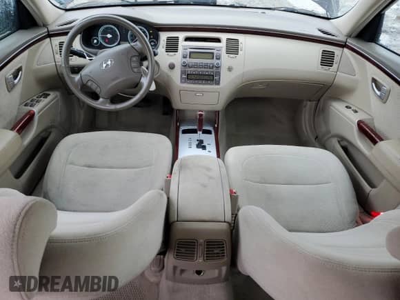 2007 Hyundai Azera SE с VIN KMHFC46F37A185813, выставлен на аукционе Copart как лот 86519194 с пробегом 162 458 миль миль и Списание • Salvage title. История ставок и продаж доступна на DreamBid. Изображение 8.