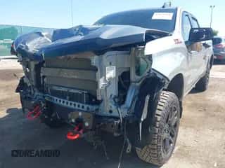 2024 Chevrolet Silverado 1500 LT Trail Boss with VIN 3GCUDFE83RG232785, listed as a IAAI auction lot 43171218 with 26,157 mi miles and . Bid and sale history available at DreamBid. Image 6.
