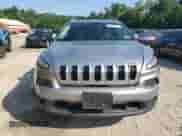 2016 Jeep Cherokee Latitude with VIN 1C4PJMCB2GW100138, listed as a Copart auction lot 64548445 with 211,628 mi miles and Salvage title. Bid and sale history available at DreamBid. Image 5.