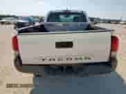 2019 Toyota Tacoma SR z VIN 5TFRX5GN9KX156923, wystawiony jako Copart lot #80000885 z przebiegiem 101 823 mil mil oraz Szkoda całkowita • Salvage title. Historia ofert i sprzedaży dostępna na DreamBid. Obrazek 6.
