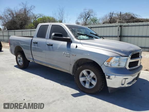 2023 Ram 1500 Tradesman z VIN 1C6RR7FT5PS537475, wystawiony jako Copart lot #47872045 z przebiegiem 46 382 mil mil oraz Szkoda całkowita • Salvage title. Historia ofert i sprzedaży dostępna na DreamBid. Obrazek 4.