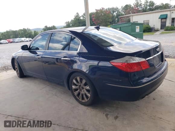 2011 Hyundai Genesis z VIN KMHGC4DE0BU115031, wystawiony jako Copart lot #64962614 z przebiegiem 168 190 mil mil oraz Szkoda całkowita • Salvage title. Historia ofert i sprzedaży dostępna na DreamBid. Obrazek 2.