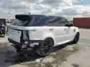 2022 Land Rover Range Rover Sport HST z VIN SALWS2RU8NA233592, wystawiony jako Copart lot #52373495 z przebiegiem 52 897 mil mil oraz Szkoda całkowita • Salvage title. Historia ofert i sprzedaży dostępna na DreamBid. Obrazek 3.