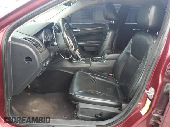 2018 Chrysler 300 Limited с VIN 2C3CCAEG7JH193653, выставлен на аукционе Copart как лот 70180595 с пробегом 185 424 миль миль и Чистый • Clean title. История ставок и продаж доступна на DreamBid. Изображение 7.