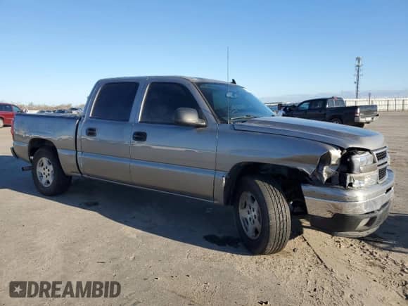 2006 Chevrolet Silverado 1500 LT2 z VIN 2GCEC13T761189588, wystawiony jako Copart lot #44971925 z przebiegiem 350 472 mil mil oraz Szkoda całkowita • Salvage title. Historia ofert i sprzedaży dostępna na DreamBid. Obrazek 4.