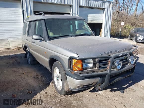 2000 Land Rover Discovery Cloth с VIN SALTY1247YA249969, выставлен на аукционе IAAI как лот 42246445 с пробегом 188 643 миль миль и . История ставок и продаж доступна на DreamBid. Изображение 1.