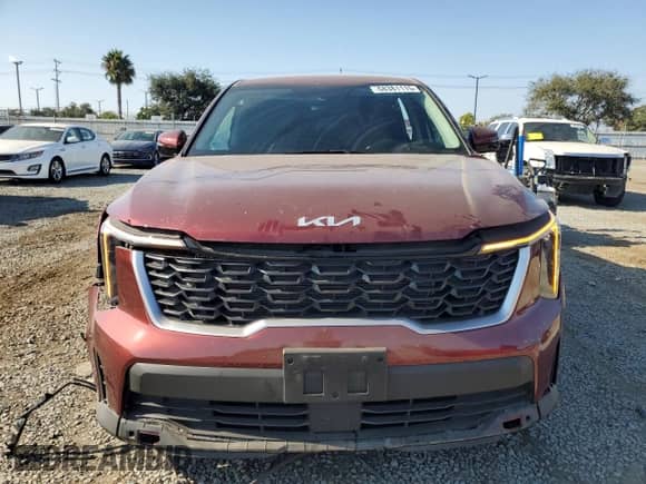 2025 Kia Sorento LX with VIN 5XYRG4JC0SG367223, listed as a Copart auction lot 68381115 with 3,839 mi miles and Salvage title. Bid and sale history available at DreamBid. Image 5.