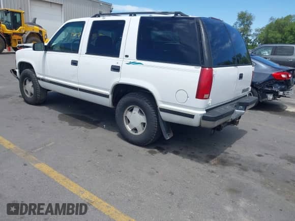 1997 Chevrolet Tahoe с VIN 1GNEK13R9VJ444258, выставлен на аукционе IAAI как лот 42534025 с пробегом 222 923 миль миль и . История ставок и продаж доступна на DreamBid. Изображение 3.