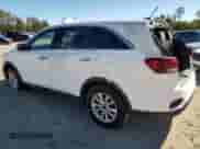 2020 Kia Sorento LX z VIN 5XYPGDA5XLG621949, wystawiony jako Copart lot #66540335 z przebiegiem 195 767 mil mil oraz Czysty tytuł • Clean title. Historia ofert i sprzedaży dostępna na DreamBid. Obrazek 2.