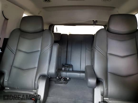 2015 Cadillac Escalade Premium z VIN 1GYS4CKJ4FR286891, wystawiony jako Copart lot #83951775 z przebiegiem 79 530 mil mil oraz Szkoda całkowita • Salvage title. Historia ofert i sprzedaży dostępna na DreamBid. Obrazek 10.