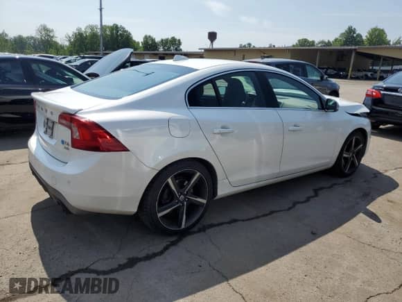 2014 Volvo S60 T6 with VIN YV1902FH9E2289403, listed as a Copart auction lot 62360975 with 185,473 mi miles and Salvage title. Bid and sale history available at DreamBid. Image 3.