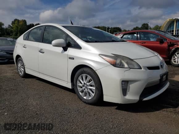 2013 Toyota Prius z VIN JTDKN3DP4D3036832, wystawiony jako Copart lot #80516075 z przebiegiem 274 804 mil mil oraz Czysty tytuł • Clean title. Historia ofert i sprzedaży dostępna na DreamBid. Obrazek 4.