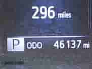 2020 Toyota Tacoma SR5 z VIN 3TMBZ5DN8LM023920, wystawiony jako IAAI lot #42015118 z przebiegiem 46 137 mil mil oraz . Historia ofert i sprzedaży dostępna na DreamBid. Obrazek 16.