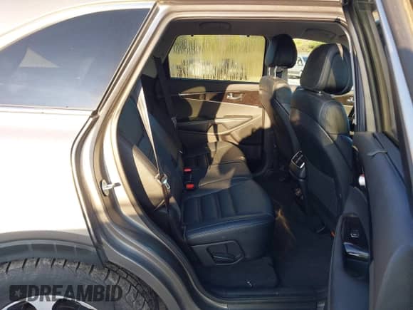 2016 Kia Sorento EX with VIN 5XYPHDA12GG027436, listed as a IAAI auction lot 43297957 with 119,669 mi miles and . Bid and sale history available at DreamBid. Image 8.