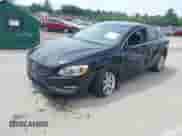 2016 Volvo S60 T5 Drive-E Premier z VIN YV126MFKXG2390847, wystawiony jako IAAI lot #42647884 z przebiegiem 115 397 mil mil oraz . Historia ofert i sprzedaży dostępna na DreamBid. Obrazek 2.