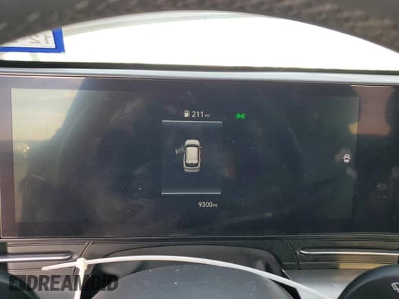 2024 Hyundai Kona SEL z VIN KM8HB3AB4RU046429, wystawiony jako Copart lot #67695904 z przebiegiem 9 300 mil mil oraz Szkoda całkowita • Salvage title. Historia ofert i sprzedaży dostępna na DreamBid. Obrazek 9.