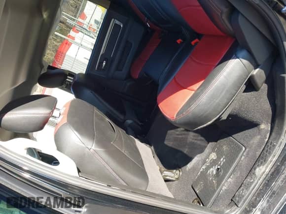 2019 Ram 1500 Big Horn z VIN 1C6RR7LT6KS691190, wystawiony jako IAAI lot #41845200 z przebiegiem 93 918 mil mil oraz . Historia ofert i sprzedaży dostępna na DreamBid. Obrazek 8.