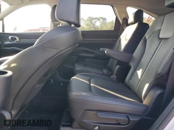 2025 Kia Sorento EX с VIN 5XYRH4JF9SG327486, выставлен на аукционе Copart как лот 65981505 с пробегом 6 803 миль миль и Списание • Salvage title. История ставок и продаж доступна на DreamBid. Изображение 11.