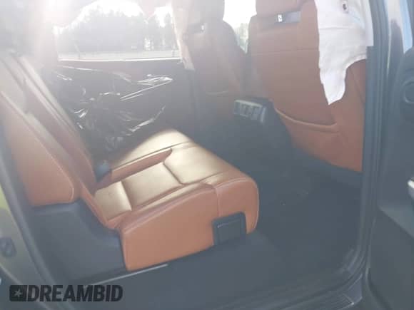 2017 Toyota Tundra Platinum с VIN 5TFAY5F15HX627757, выставлен на аукционе IAAI как лот 41155707 с пробегом 90 675 миль миль и . История ставок и продаж доступна на DreamBid. Изображение 8.