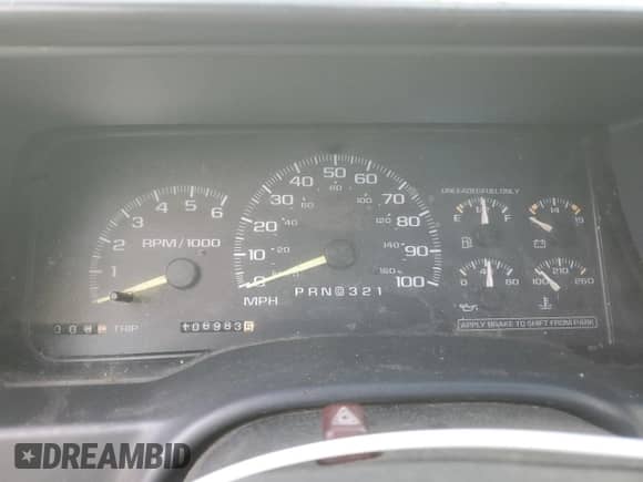 1997 GMC Sierra 1500 SL с VIN 1GTEC14W7VZ550350, выставлен на аукционе Copart как лот 81184144 с пробегом 106 983 миль миль и Списание • Salvage title. История ставок и продаж доступна на DreamBid. Изображение 9.