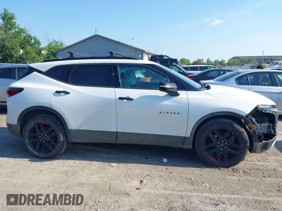 2020 Chevrolet Blazer LT with VIN 3GNKBDRS5LS613198, listed as a IAAI auction lot 42640399 with 97,854 mi miles and . Bid and sale history available at DreamBid. Image 14.