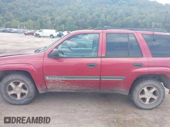 2002 Chevrolet TrailBlazer LS with VIN 1GNDT13S922164101, listed as a IAAI auction lot 43212917 with 285,275 mi miles and . Bid and sale history available at DreamBid. Image 15.