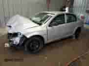 2006 Chevrolet Cobalt LS z VIN 1G1AK55F867603327, wystawiony jako Copart lot #87370595 z przebiegiem 187 099 mil mil oraz Szkoda całkowita • Salvage title. Historia ofert i sprzedaży dostępna na DreamBid. Obrazek 1.