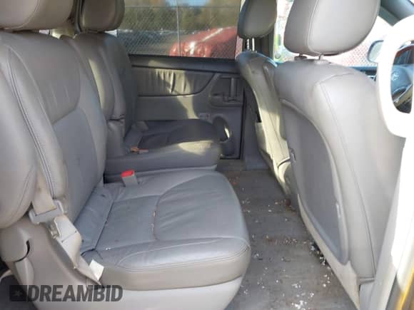 2010 Toyota Sienna XLE с VIN 5TDDK4CC3AS033257, выставлен на аукционе IAAI как лот 43512425 с пробегом 200 091 миль миль и . История ставок и продаж доступна на DreamBid. Изображение 8.