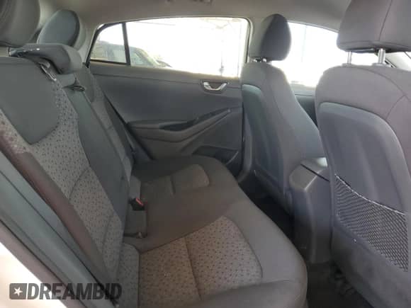 2018 Hyundai Ioniq SEL z VIN KMHC75LC6JU096816, wystawiony jako Copart lot #55501724 z przebiegiem 97 777 mil mil oraz . Historia ofert i sprzedaży dostępna na DreamBid. Obrazek 10.