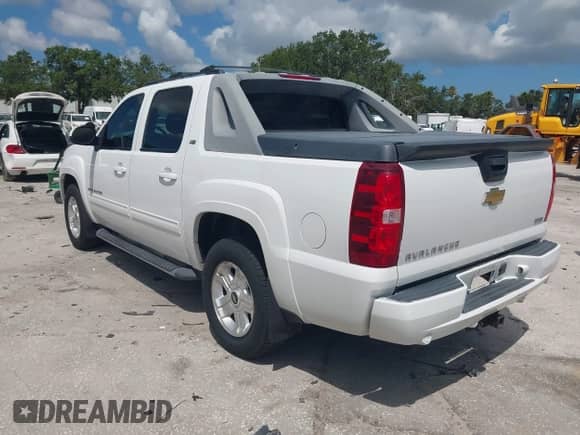 2011 Chevrolet Avalanche LT с VIN 3GNTKFE30BG354829, выставлен на аукционе IAAI как лот 42553810 с пробегом 163 482 миль миль и . История ставок и продаж доступна на DreamBid. Изображение 3.