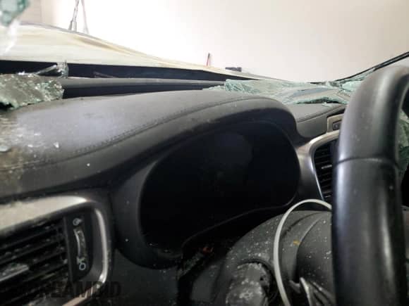 2017 Kia Sorento EX с VIN 5XYPHDA15HG254041, выставлен на аукционе Copart как лот 82277935 с пробегом Не указан миль и Списание • Salvage title. История ставок и продаж доступна на DreamBid. Изображение 9.
