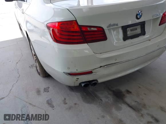 2015 BMW 5 Series 528i with VIN WBA5A5C5XFD521247, listed as a IAAI auction lot 43271940 with 126,099 mi miles and . Bid and sale history available at DreamBid. Image 6.