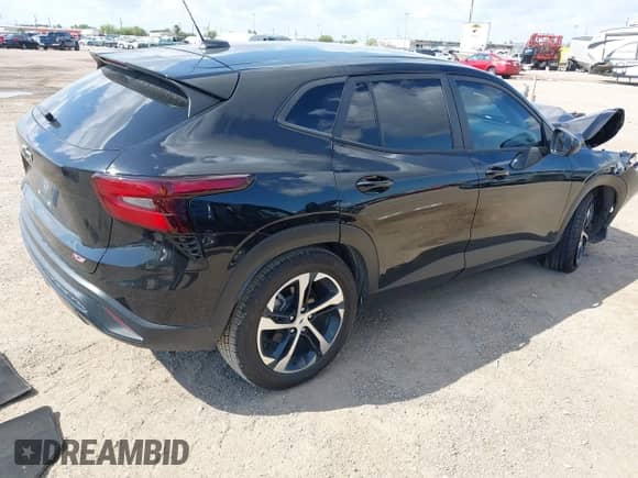 2024 Chevrolet Trax 1RS с VIN KL77LGE24RC031110, выставлен на аукционе IAAI как лот 43196667 с пробегом 45 584 миль миль и . История ставок и продаж доступна на DreamBid. Изображение 4.