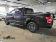 2018 Ford F-150 XLT z VIN 1FTEW1EP7JFB82021, wystawiony jako Copart lot #87015425 z przebiegiem 178 331 mil mil oraz Nie do naprawy • Non repairable. Historia ofert i sprzedaży dostępna na DreamBid. Obrazek 2.