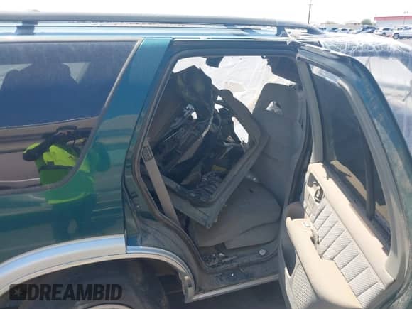 1997 Chevrolet Blazer LS with VIN 1GNDT13W7V2119309, listed as a IAAI auction lot 39621303 with Not provided miles and . Bid and sale history available at DreamBid. Image 8.