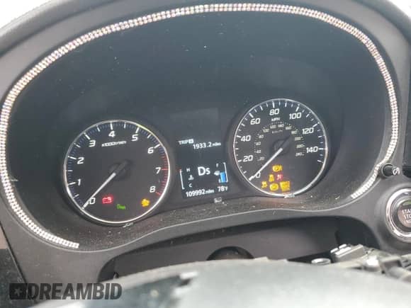 2020 Mitsubishi Outlander SE z VIN JA4AD3A31LZ039967, wystawiony jako Copart lot #82301135 z przebiegiem 109 992 mil mil oraz Szkoda całkowita • Salvage title. Historia ofert i sprzedaży dostępna na DreamBid. Obrazek 9.