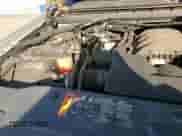 2018 Chevrolet Silverado 1500 LT z VIN 1GCVKREC9JZ373817, wystawiony jako Copart lot #86119505 z przebiegiem 124 573 mil mil oraz Szkoda całkowita • Salvage title. Historia ofert i sprzedaży dostępna na DreamBid. Obrazek 13.