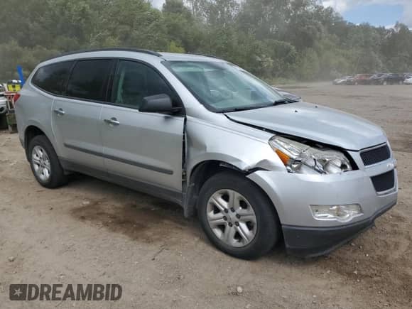 2011 Chevrolet Traverse LS with VIN 1GNKVEED6BJ324237, listed as a Copart auction lot 71264135 with 213,731 mi miles and Clean title. Bid and sale history available at DreamBid. Image 4.
