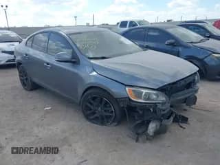2017 Volvo S60 Dynamic с VIN YV126MFL7H2420929, выставлен на аукционе IAAI как лот 43292833 с пробегом 107 144 миль миль и . История ставок и продаж доступна на DreamBid. Изображение 1.