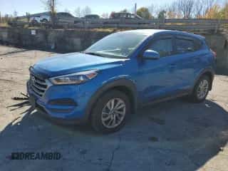 2018 Hyundai Tucson SE z VIN KM8J2CA40JU776068, wystawiony jako Copart lot #89441685 z przebiegiem 67 633 mil mil oraz Szkoda całkowita • Salvage title. Historia ofert i sprzedaży dostępna na DreamBid. Obrazek 1.